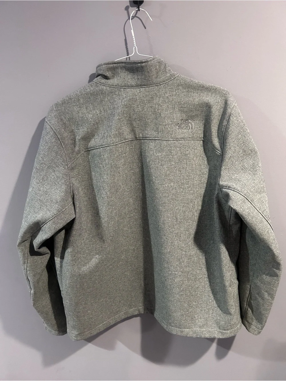 The North Face Men’s Gray Soft Shell Jacket Size Large Full Zip Lightweight Coat